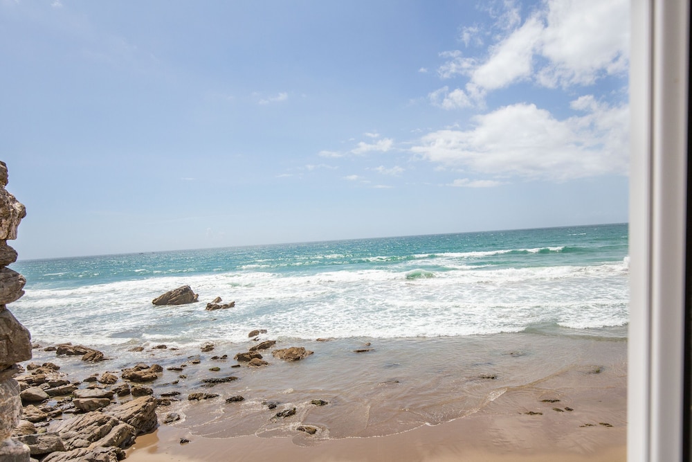 Beachcomber's Cottage view 4