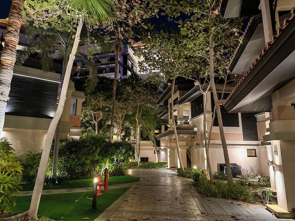 Resort Apartments - Royal Amwaj South