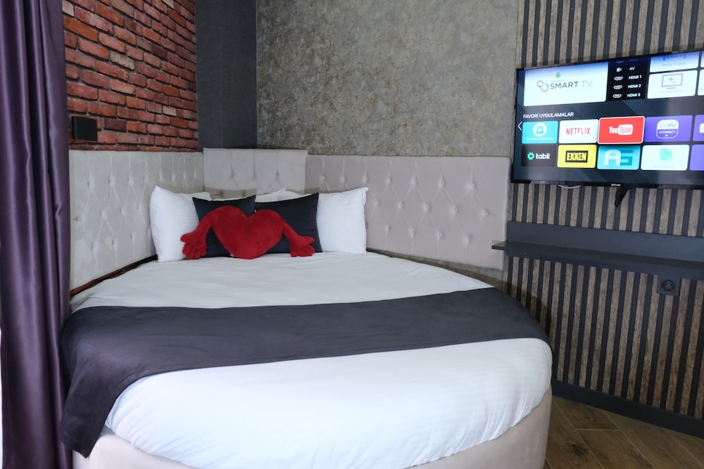 Nomad Hub Istanbul Suit