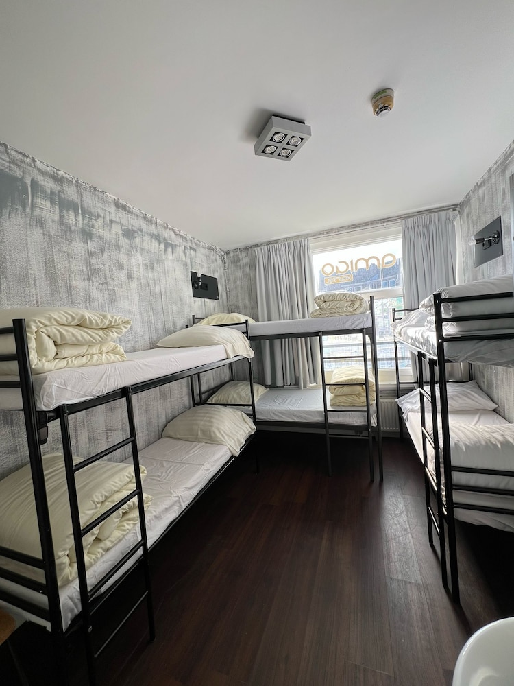 Amigo Hotel - Hostel