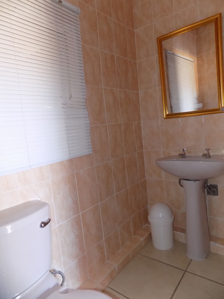 Joezebel Guest House