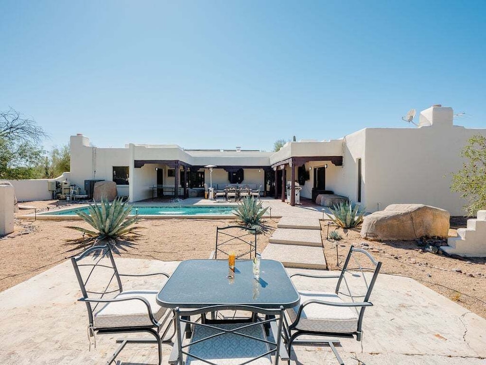 Bed Rock Desert -pool Heat Available - Spring Break