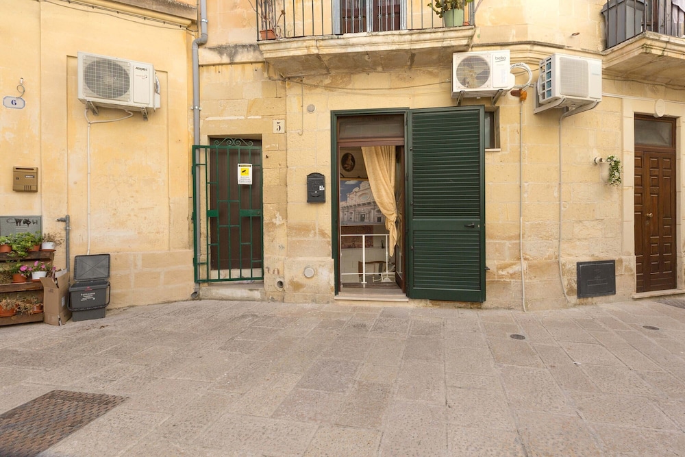 2417 Dimora Santa Croce by Barbarhouse
