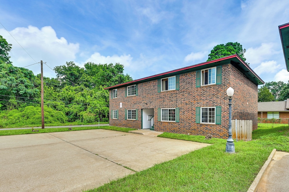 2 Mi to Historic Dtwn Nacogdoches: Cozy Apartment!