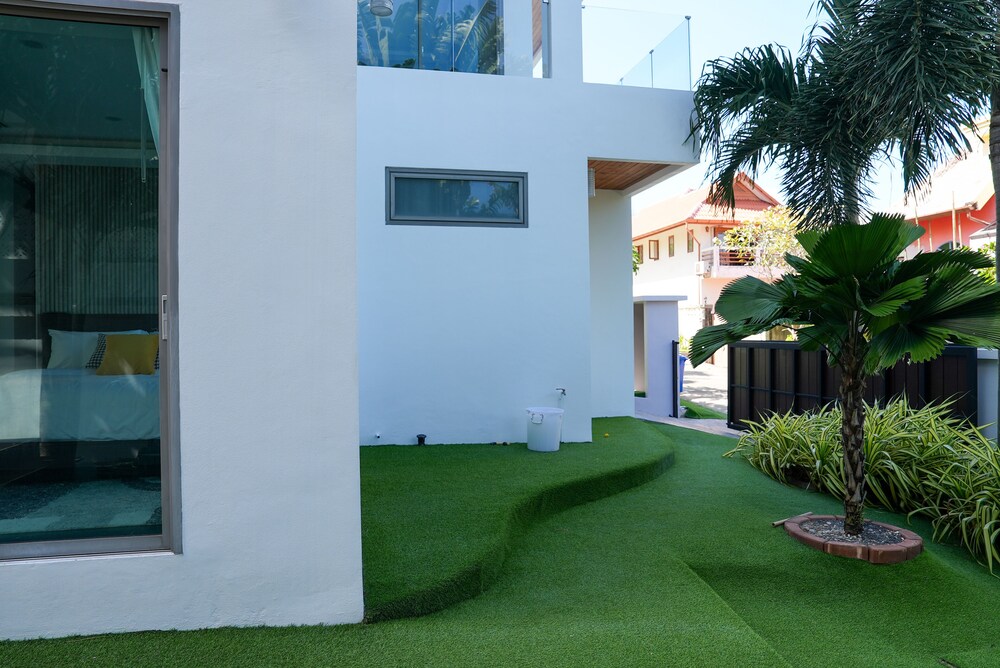 Photo 11