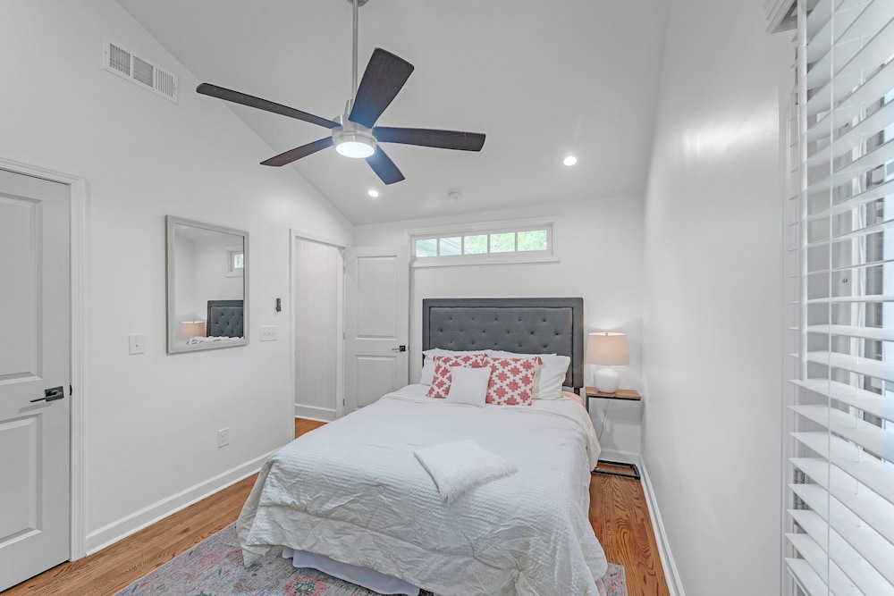 Bungalow Off Floyd St In The Heart Of Covington 3 Bedroom Bungalow