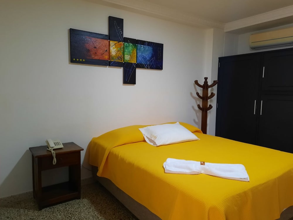 Hotel El Flor Amarillo - Property Image 8