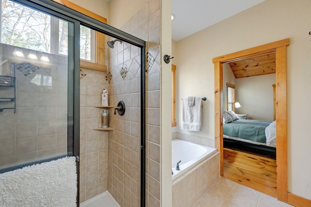 Sapphire Valley Resort Cabin w/ Fireplaces + Grill
