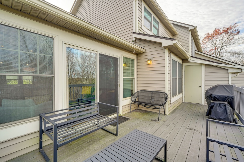 Spacious Modern Home ~ 1 Mi to Camelback Mountain!