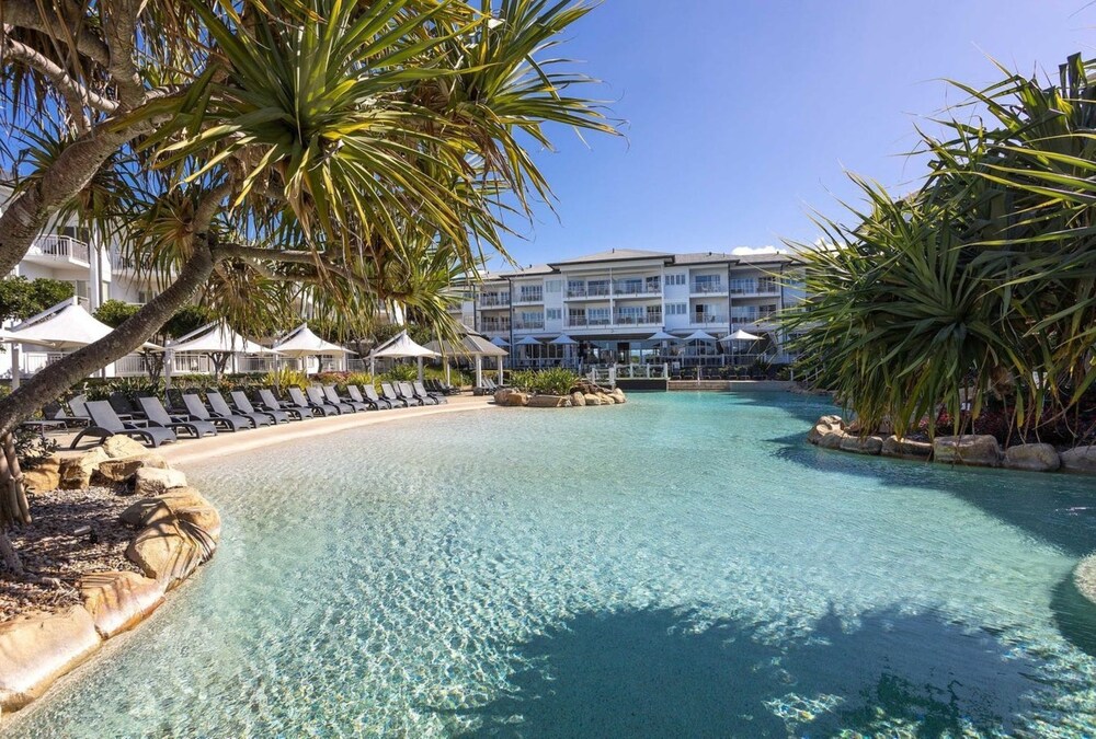 The Pool Resort Kingscliff - 2B Dual Key (6216/17) - Holiday Management Co.