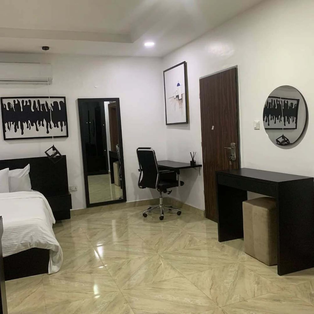 Sterling Shortlet Apartment and Suites