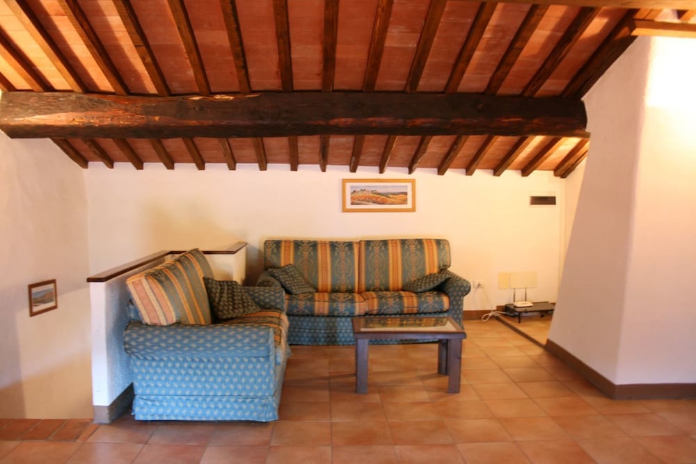 Cortona Vacations - Stunning private villa with private pool, WIFI, TV, pets allowed and parking, close to Cortona - Property Image 16