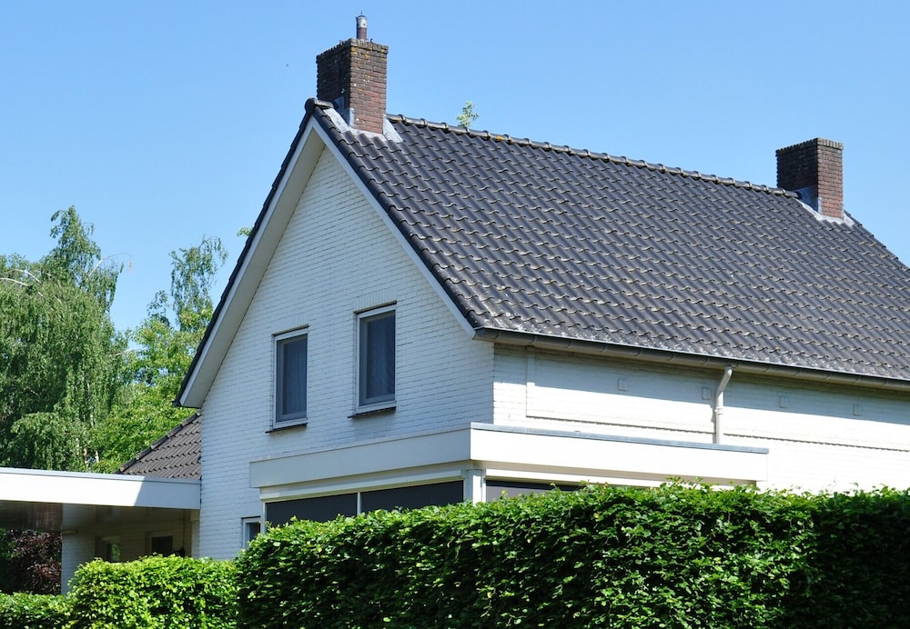 Majestic, Large Holiday Home near Leende Located Between Meadows & Forests view 3