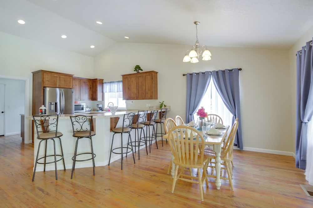 2 Blocks to White Water Launch: Mill City Home