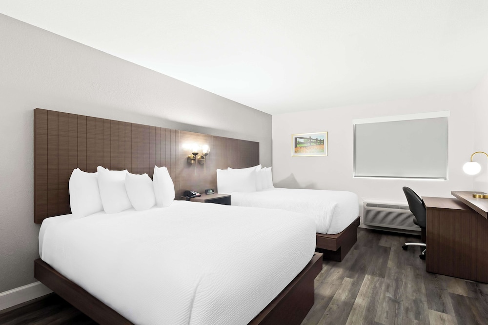 SureStay by Best Western Groves