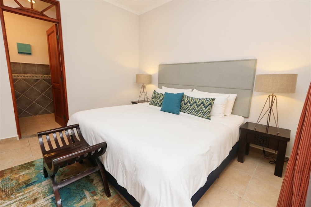 Charming Garden View Apt in Exclusive Community view 2