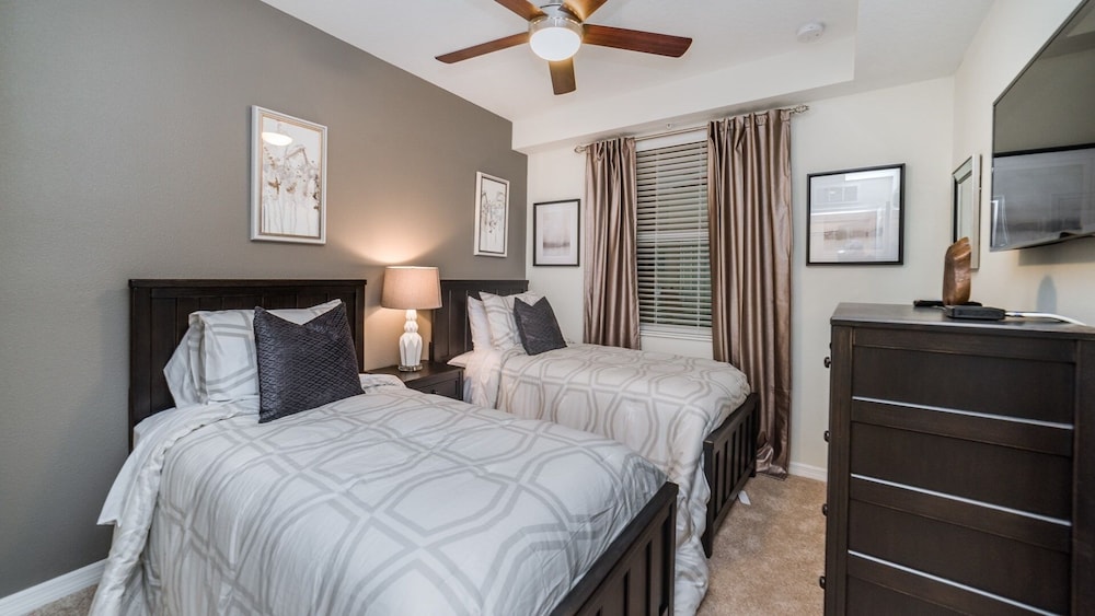 Storey Lake Resort 2 Bedroom Condo w Balcony and Amenities 2 Condo