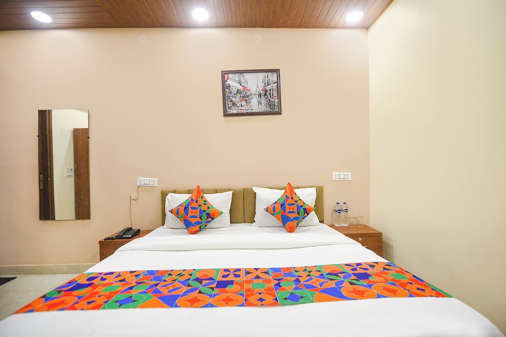 Fabhotel White House Tilak Nagar