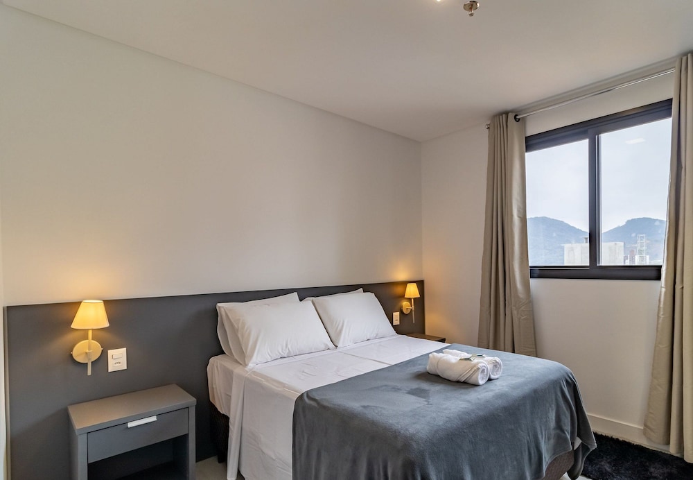 MHF II Apts Variados em Prédio com Vista para o Mar em Itapema