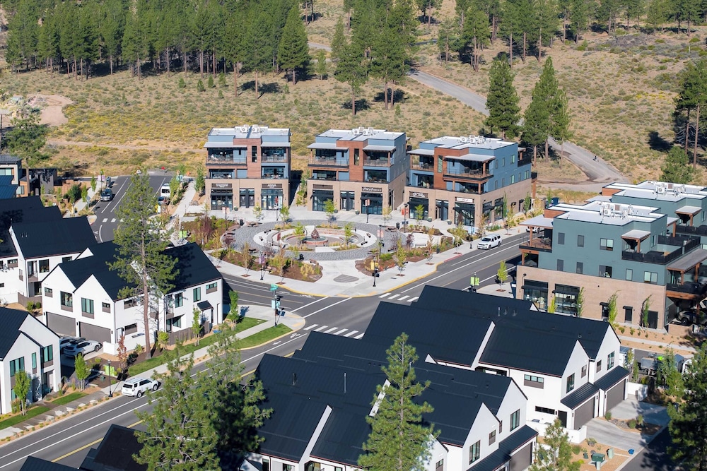 1115 Aerie Buyout 2 Units, Near Downtown Hot Tub + Mountain View