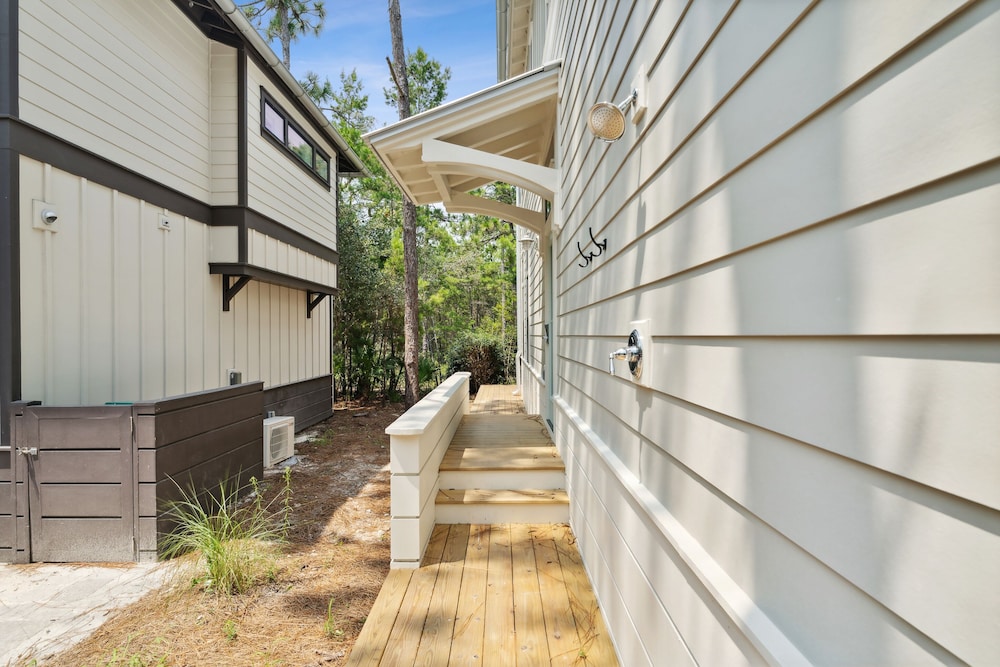 Magnolia Cottages by the Sea by Panhandle Getaways