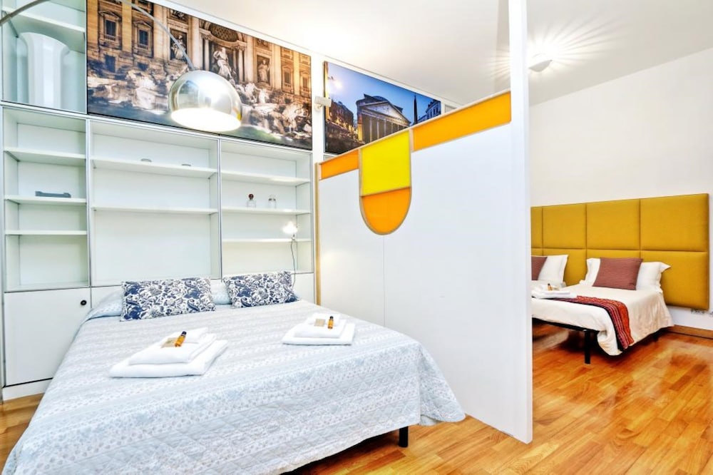 Unique Grand Trevi Fountain Apartment