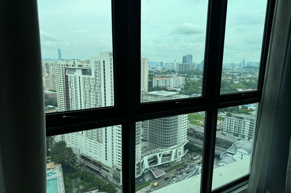 Arcoris Mont Kiara Apartments by Emily in Town