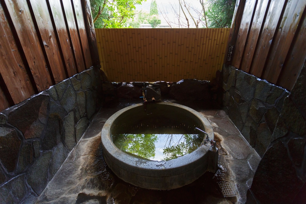 Yufuin Ryokan Nogiku