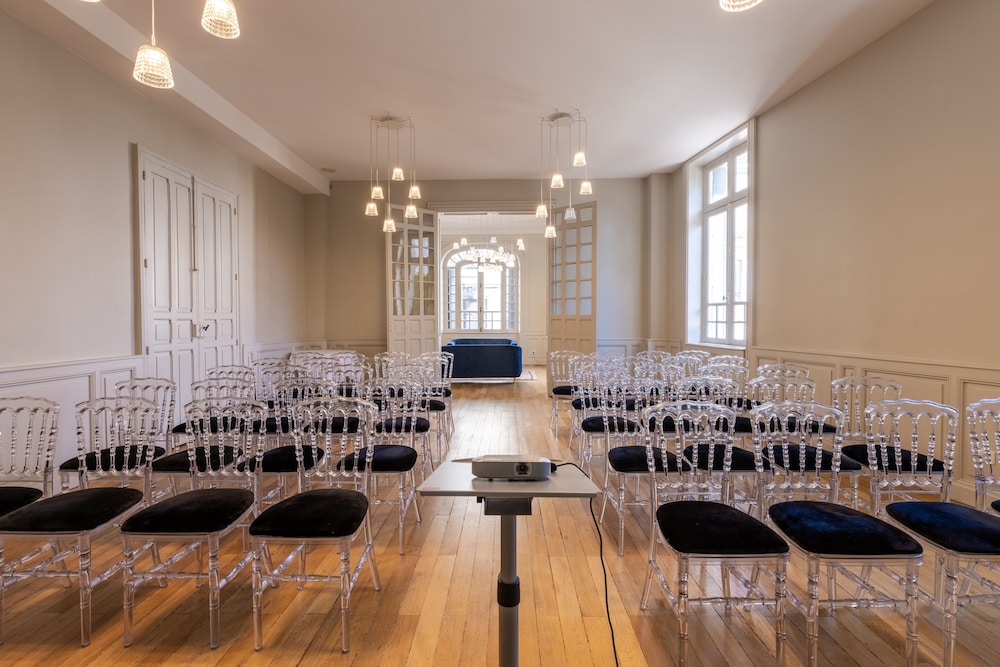 meeting & event spaces