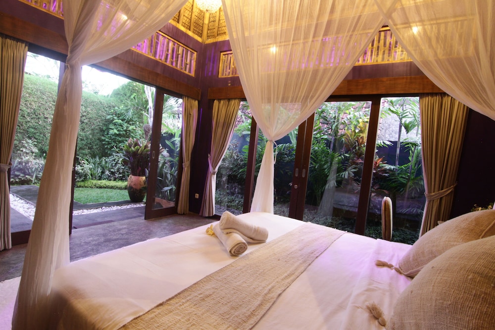 Joyously Raw Villas