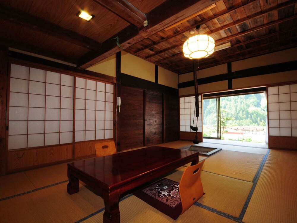 Iyanoyado Kazuraya