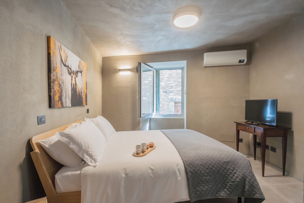 Urio's Castle Suites by Rent all Como