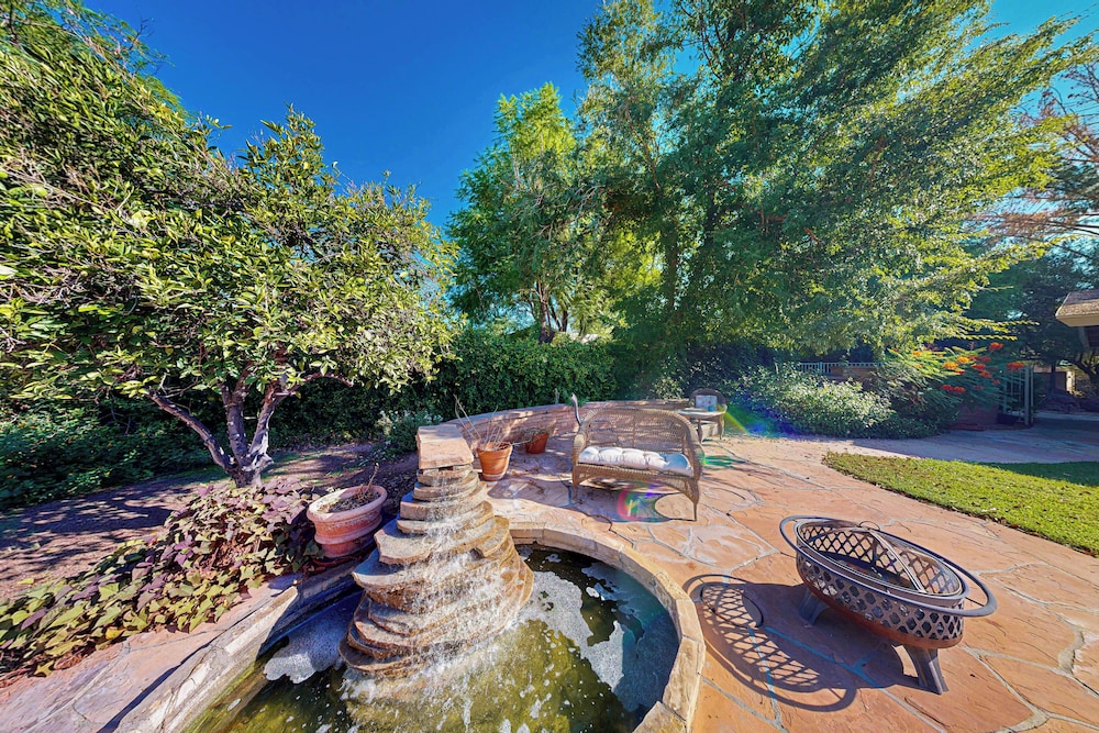 6BR Home w/ a Private Pool, W & D, & Large Yard