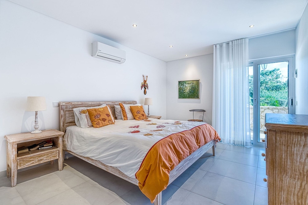 Toupeira Wonderful Well Furnished Villa
