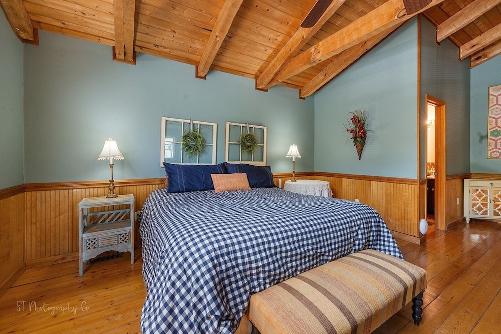Sweet Magnolia 2 Bedroom Home