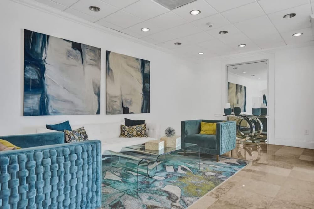 Boutique Luxury 2Br 2Ba Beach Intercostal View