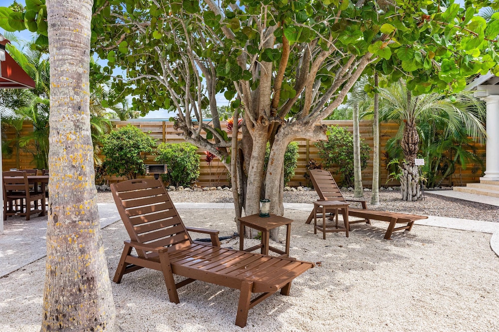 Crescent Street Villas By Beachside Mgt