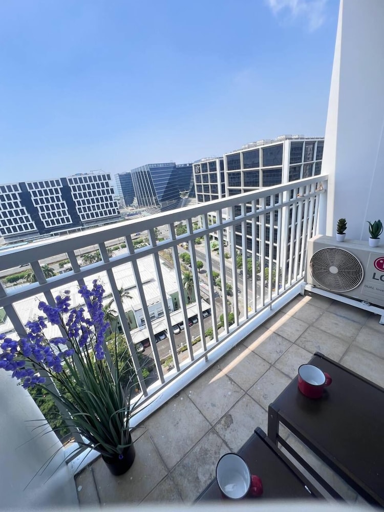 SHORE 1 RESIDENCES