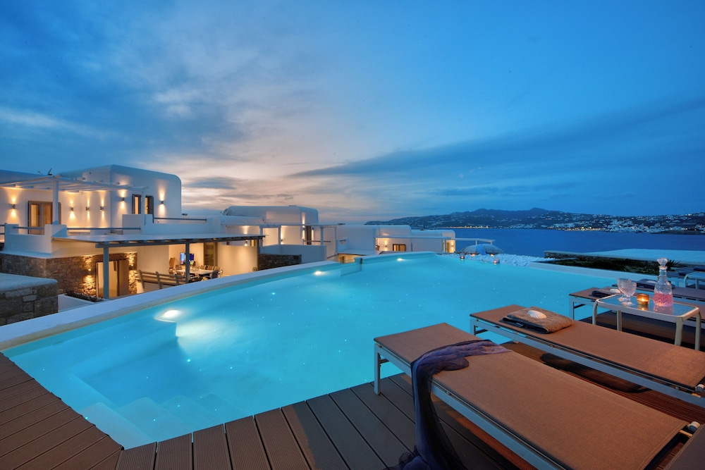 Villa Sapphire 6BR Hot Tub & Pool Ornos