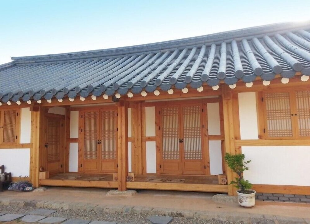 Happy Village Syeobul Guesthouse