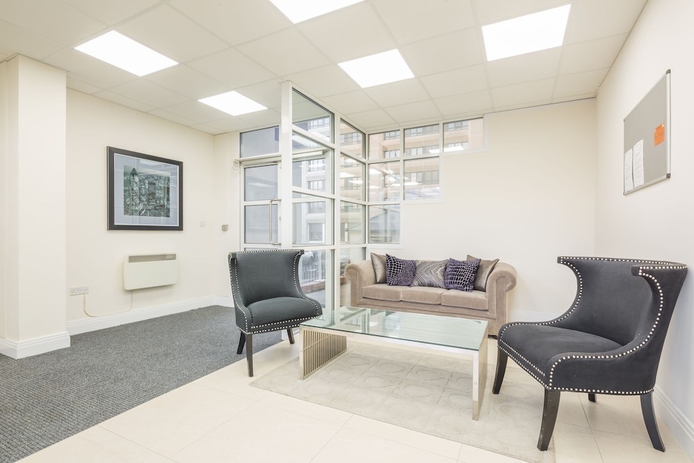 Stevenage Vacations - Skyline Luxury Apartments - Property Image 3