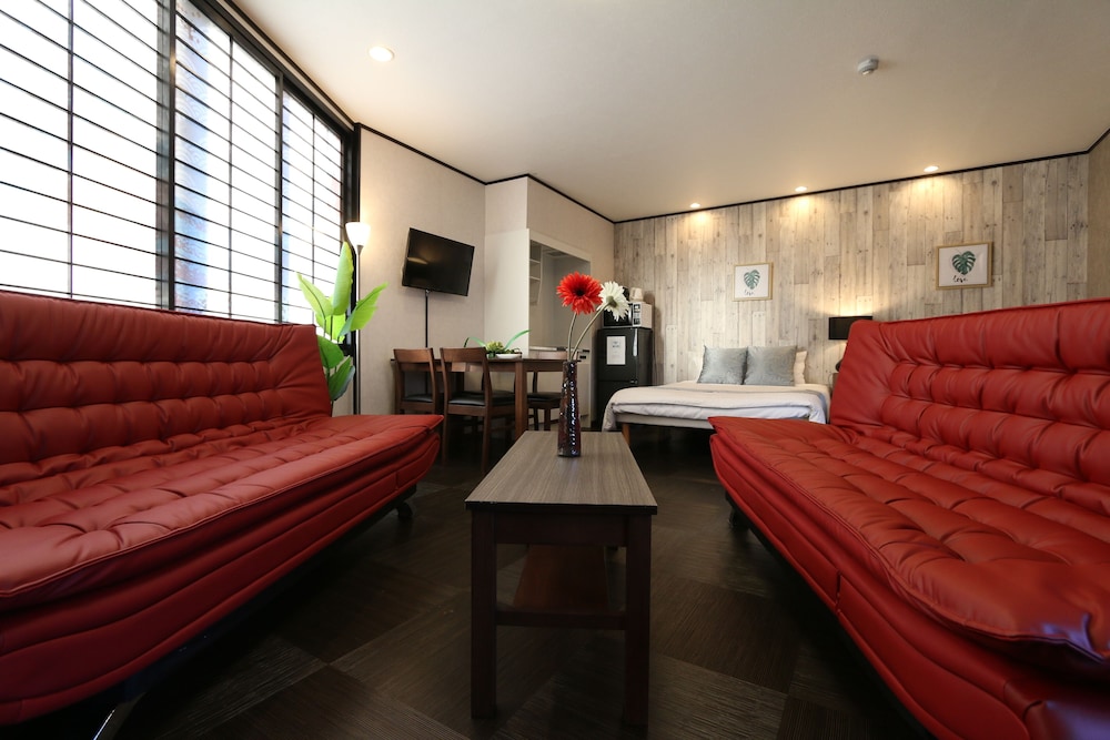 Guest House Liz Nakazaki-cho