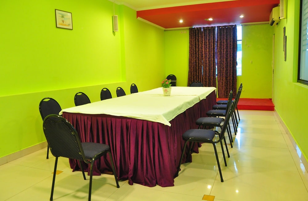 meeting & event spaces