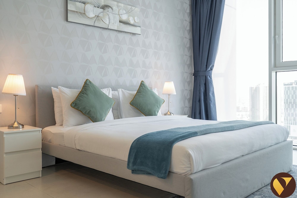 Vogue 2BHK Dubai Frame View Park Metro
