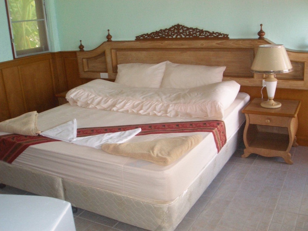 Haad Yao Resort
