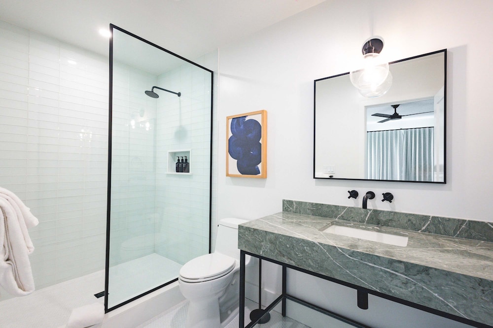 Brand New The Greenmoor House With Pool
