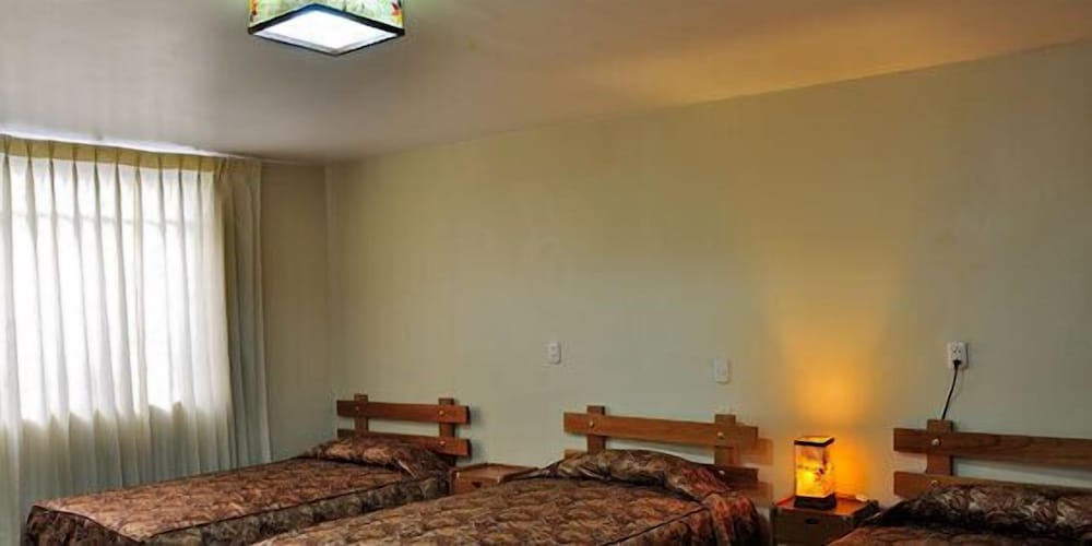 HOSTAL LOS UROS