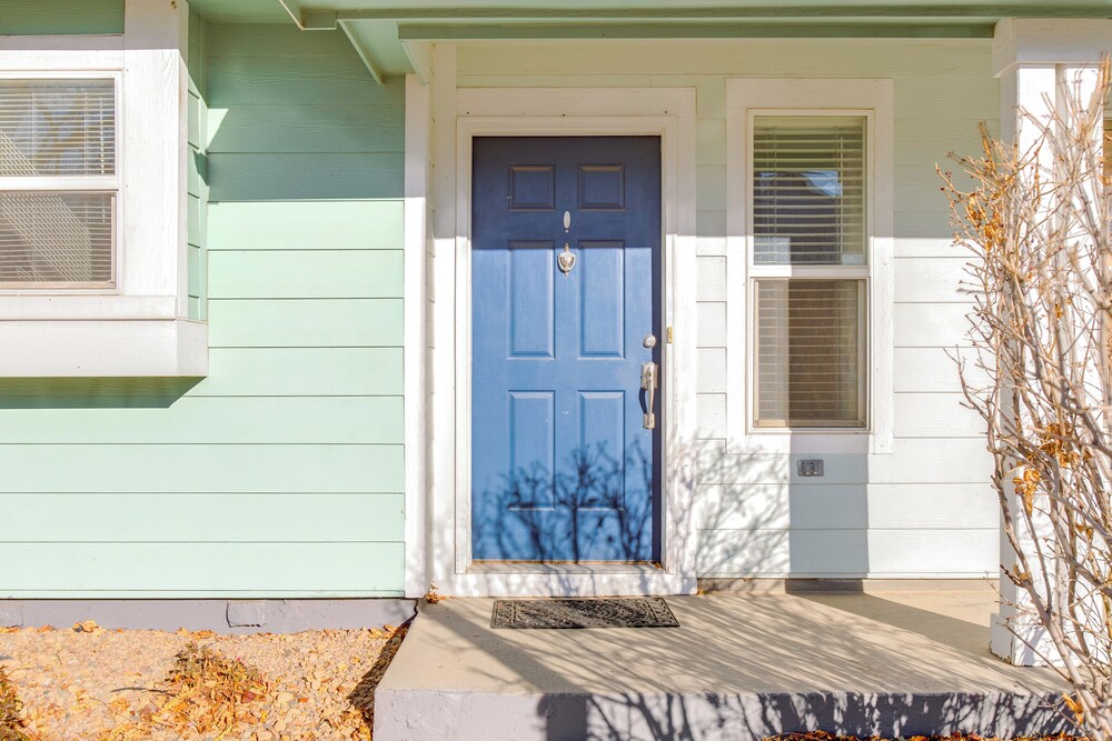 16 Mi to Dtwn Denver: Cozy Townhome w/ Patio!