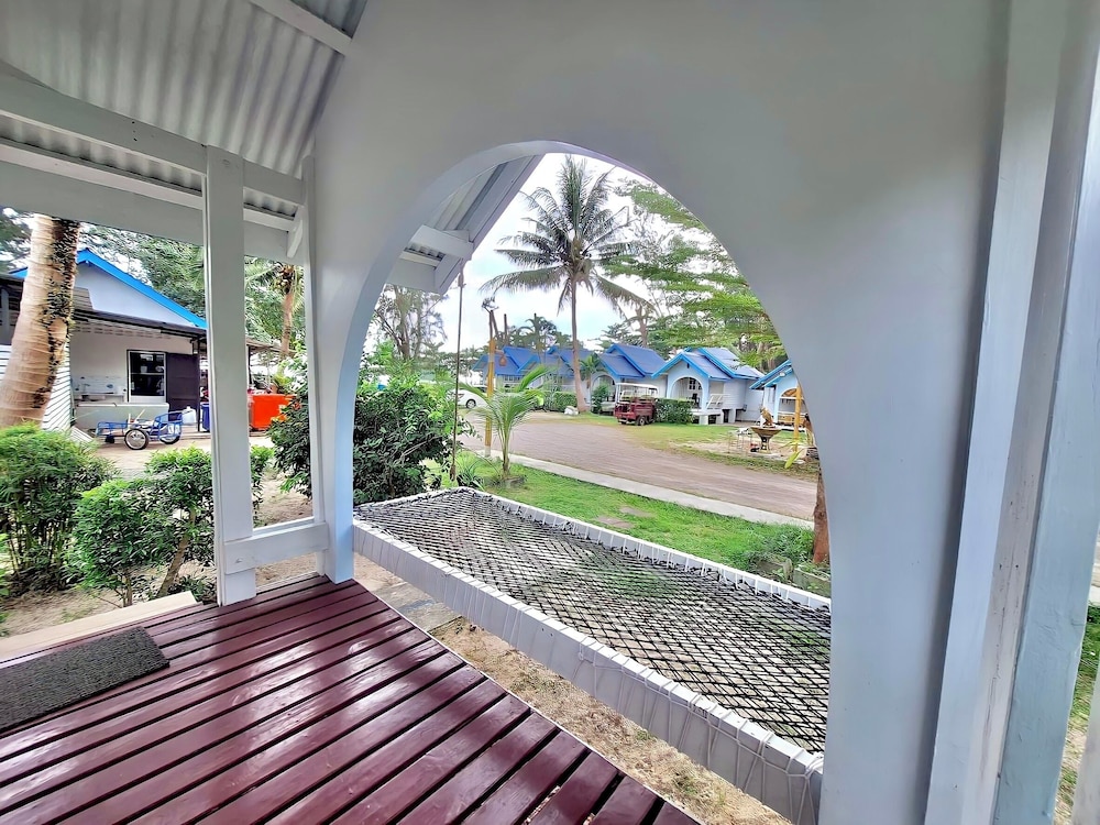 PAN Beachfront Resort Krabi