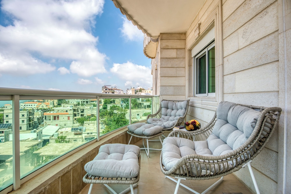 Veil 3-Bedroom Apartment in Aley